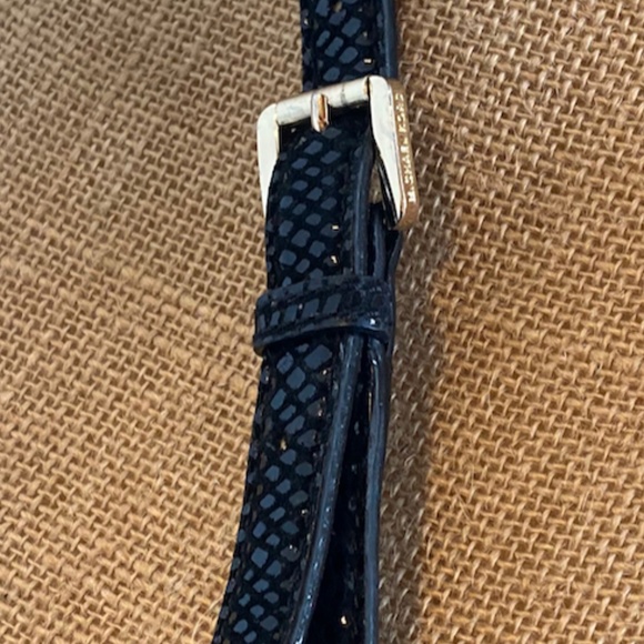 Michael Kors black snake skin shoulder handbag with brass accents - Picture 5 of 8